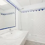 Дом отдыха House With Sea And Mountain Views On The Beach, Bahia De Марбелья