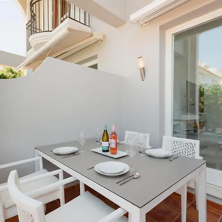 Ferienhaus House With Sea And Mountain Views On The Beach, Bahia De Marbella