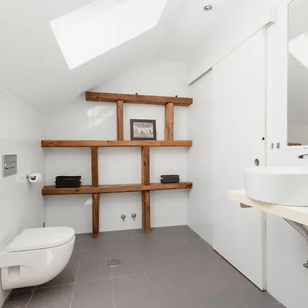 House With Sea And Mountain Views On The Beach, Bahia De Ferienhaus Marbella