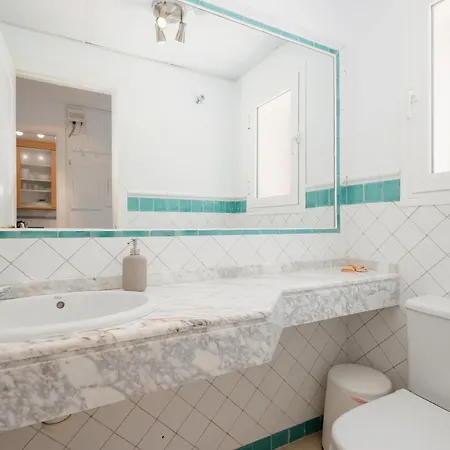 Дом отдыха House With Sea And Mountain Views On The Beach, Bahia De