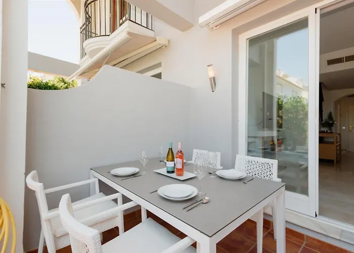 Semesterbostad House With Sea And Mountain Views On The Beach, Bahia De Marbella