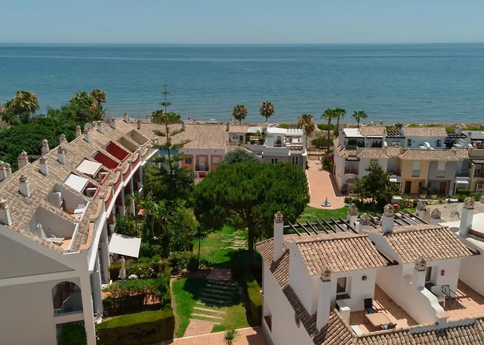 House With Sea And Mountain Views On The Beach, Bahia De Casa vacanze