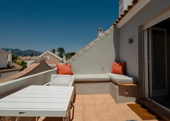 House With Sea And Mountain Views On The Beach, Bahia De Casa vacanze Marbella