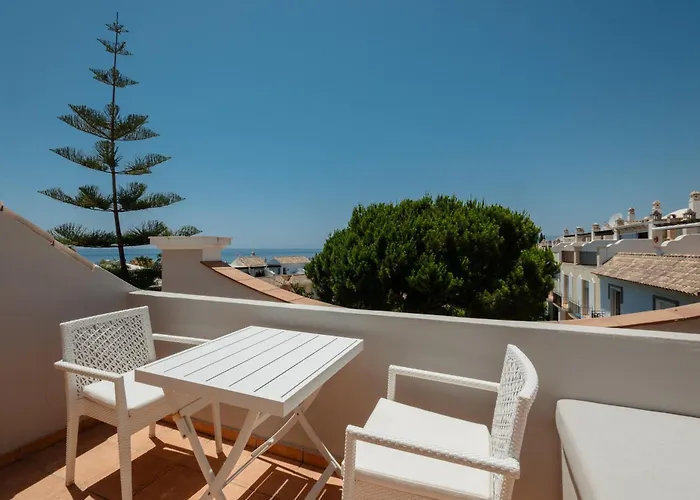 House With Sea And Mountain Views On The Beach, Bahia De Casa vacanze Marbella