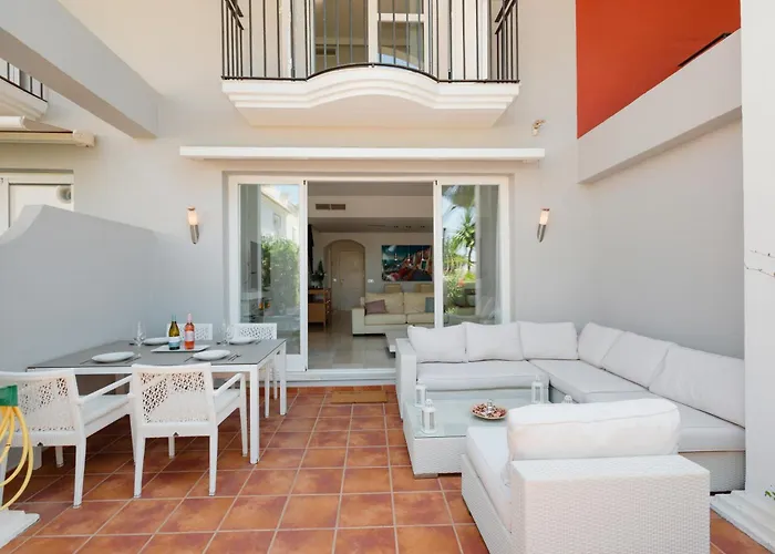 Semesterbostad House With Sea And Mountain Views On The Beach, Bahia De *