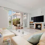 House With Sea And Mountain Views On The Beach, Bahia De Ferienhaus *