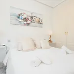 House With Sea And Mountain Views On The Beach, Bahia De Ferienhaus Marbella