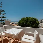 House With Sea And Mountain Views On The Beach, Bahia De Ferienhaus Marbella