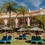 House With Sea And Mountain Views On The Beach, Bahia De Ferienhaus *